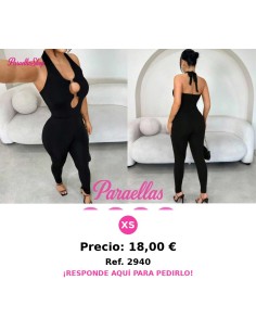 Enterizo negro largo ajustado con escote halter