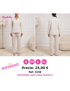 Conjunto de pijama de dos piezas.