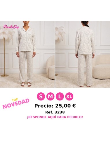 Conjunto de pijama de dos piezas.