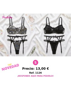 Conjunto de lencería negra con bordados florales