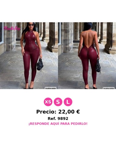 Mono ajustado sexy de color burdeos con espalda descubierta
