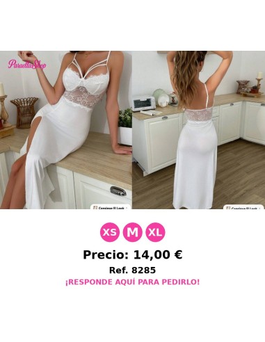 Camisón de dama con abertura lateral y detalles de encaje sexy